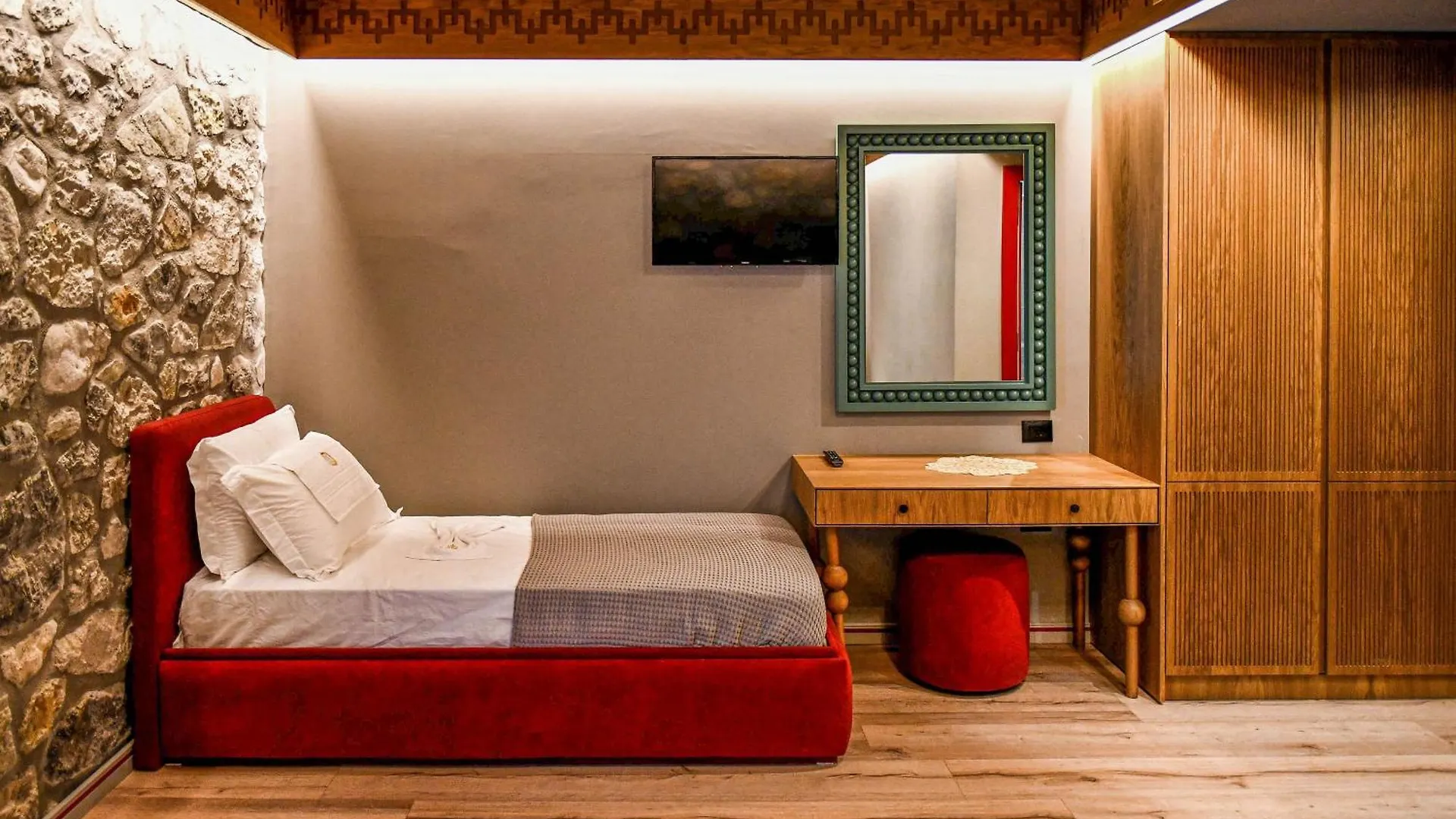 Villa Golden Theth Grunas Hotell