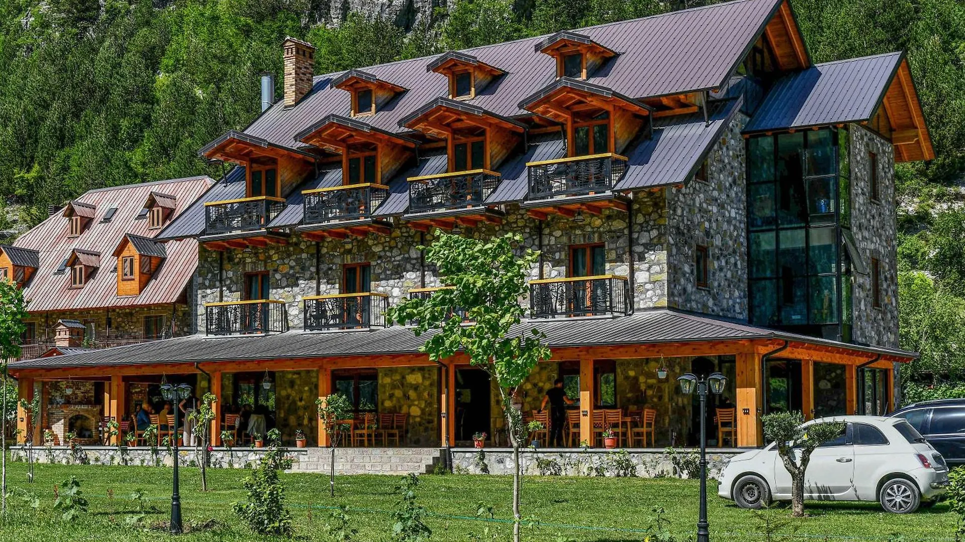 Villa Golden Theth Grunas